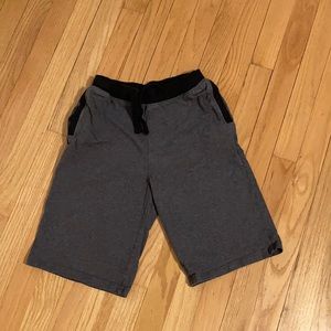Boys soft cotton gray shorts 13-14